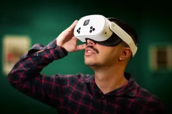 Por meio de �culos de realidade virtual, visitantes podem fazer uma imers�o na exposi��o 'O cinema de Billy Wilder', do MIS de S�o Paulo. Cr�dito: Lucas Mello/MIS Experience