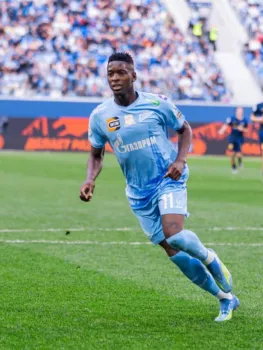 Luiz Henrique em a��o pelo Zenit - Divulga��o / Zenit