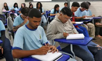 P�-de-Meia: nascidos em setembro e outubro recebem parcela de R$ 200 Foto: Ant�nio Cruz/Ag�ncia Brasil