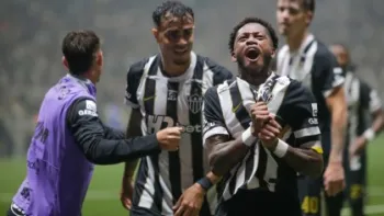 Fred comemora o seu primeiro gol pelo Atl�tico-MG, que valeu a virada e a classifica��o sobre o Cruzeiro na Copa do Brasil - DENIS PINTO DIAS/C�DIGO19/ESTAD�O CONTE�DO