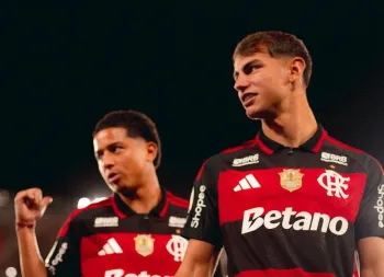 Valencia e Freitas s�o apresentados � torcida do Flamengo no Maracan�
