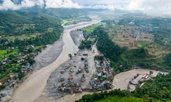 N�mero de mortos no Nepal e no Tibete chega a 552 ap�s avalanche. PRABIN RANABHAT / AFP