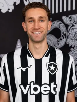 Arthur Chaves � o novo zagueiro do Botafogo - Reprodu��o / Botafogo TV