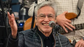 Caetano Veloso venceu a��o judicial por ofensas em programa de TV