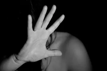 Abuso, viol�ncia contra a mulher - Pixabay/Nino Car�