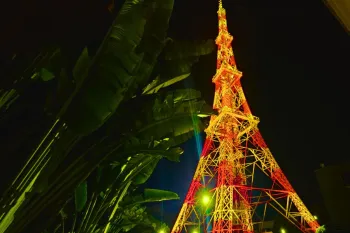 Torre da TV Centro Am�rica ganha ilumina��o amarela em Cuiab� e refor�a campanha de conscientiza��o do Setembro Amarelo e preven��o ao suic�dio. Foto: Mariana Lenz / Primeira P�gina