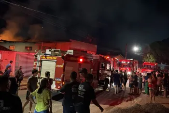 Corpo de Bombeiros foi acionado. (Foto: Tati Silva)