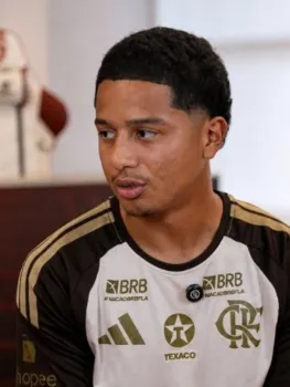 Anthony Valencia tem 23 anos - Reprodu��o / Flamengo TV