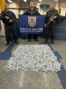 Drogas foram apreendidas pela PM - Divulga��o