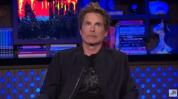 Rob Lowe durante a sua apari��o no programa Watch What Happens Live
