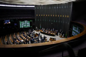 Mulheres s�o 37% das candidaturas, mas 21,2% das eleitas � C�mara (Ajustada por IA)