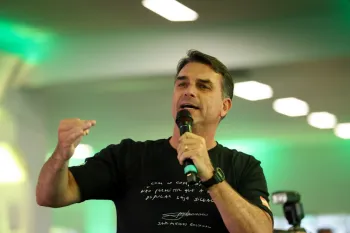 Fl�vio Bolsonaro. Foto: ISABELA DA SILVA/PERA PHOTO PRESS/ESTAD�O CONTE�DO