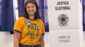 D�bora Campopiano, m�e da deputada Eduarda, recebe benef�cio do INSS