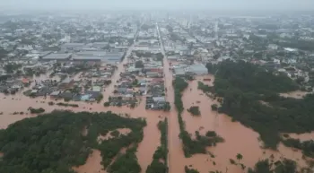Porto Alegre fecha comportas de seguran�a para evitar inunda��o no Rio Grande do Sul