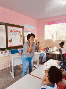 A��o social em homenagem ao Dia do Professor