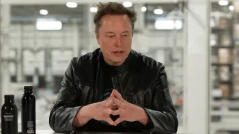 Elon Musk � diretor executivo tanto da SpaceX quanto da Tesla
