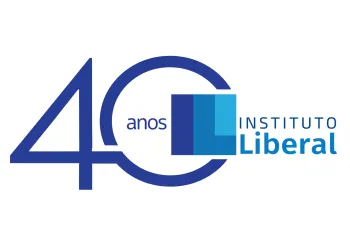 K�tia Magalh�es (Ajustada por IA)