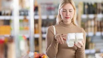 Nutricionista Ana Luz�n explica como identificar ingredientes ideais nos r�tulos de iogurte