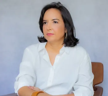 Psic�loga Leila Tibiri�� de Carvalho destaca a import�ncia do apoio emocional no Outubro Rosa