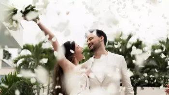 Felipe Neto e Juliane Carvalho durante a cerim�nia de casamento civil