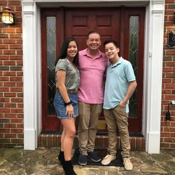 Jon Gosselin (visto aqui com a filha Hannah e o filho Collin) compartilhou uma mensagem emocionada para seus outros filhos afastados. jongosselin1/Instagram