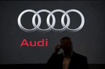 Reuni�o entre executivos da Audi e autoridades (Ajustada por IA)