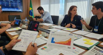 An�lise das tend�ncias econ�micas brasileiras em 2026: PIB, infla��o e juros sob press�o.