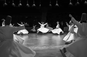 Shows, exposi��es e eventos culturais agitam S�o Paulo e Esp�rito Santo neste fim de semana, atraindo p�blico diversificado e fomentando turismo. (Pexels)