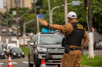Policiais em opera��o de combate ao crime durante a��o de seguran�a p�blica em �reas urbanas do Brasil. (Pexels)