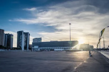 Imagem dos candidatos nas elei��es de 2026, destacando a diversidade e o papel da informa��o no processo eleitoral. (Pexels)