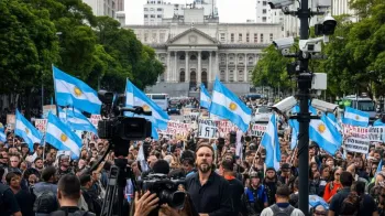 Foto ilustrativa: Anistia Internacional: Milei expandiu a vigil�ncia em massa dos argentinos (IA)
