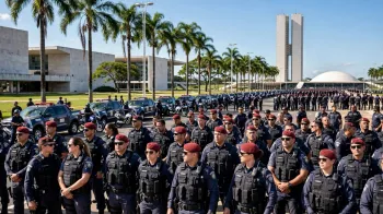 Foto ilustrativa: Opera��o de seguran�a mobiliza 10 mil policiais no DF no domingo - (IA)