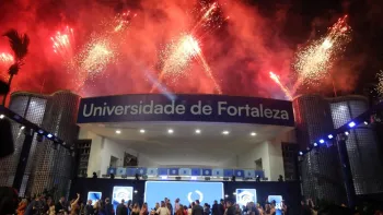 Unifor celebra Cola��o de Grau de 1800 concludentes do semestre 2025.1