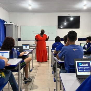 Pais e responsáveis devem atualizar cadastro escolar nas 628 escolas da Rede Estadual
