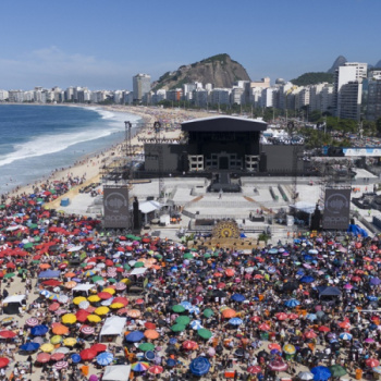 Show da Lady Gaga em Copacabana: área PCD é invadida e estrutura cede