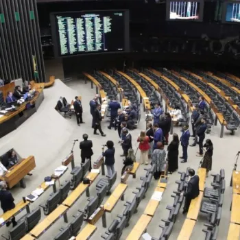 Plenário reúne-se nesta manhã para votar acordos internacionais