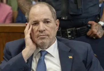 Justi�a dos EUA condena Harvey Weinstein a 15 anos de pris�o ap�s longa batalha judicial
