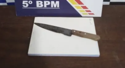 Briga por mulher termina com 'amigo' esfaqueado e preso em Rondon�polis