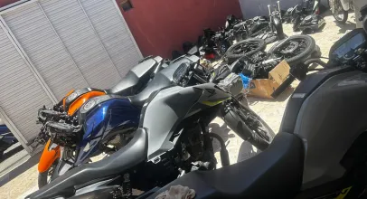 PMCE recupera motocicletas com registro de roubo e prende homem por recepta��o e adultera��o de ve�culo em Fortaleza