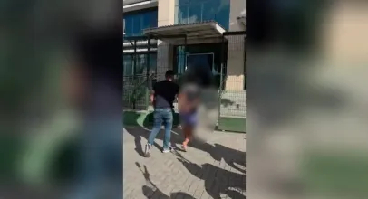 Pol�cia prende 2 homens com 146 kg de drogas escondidas em carro em Fortaleza