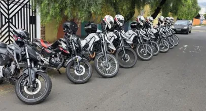 Adolescente de 17 anos � capturado ap�s fuga em duas motos em Sumar�