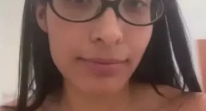 M�e influenciadora esfaqueia padrinho ap�s abuso da filha