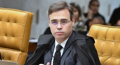 Ministro do STF Andr� Mendon�a confirma encontro �nico com dono do Banco Master, Daniel Vorcaro