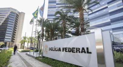 Pol�cia Federal entrega conte�do do celular do ex-dono do Banco Master aos ministros do STF