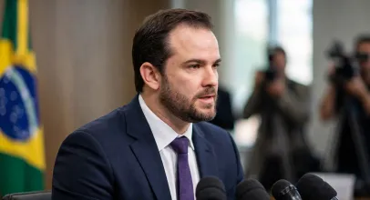 Ministro revela: dinheiro de fac��o criminosa bancou o filme sobre Bolsonaro