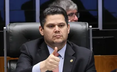 Fim da escala 6x1: Senado vota hoje redu��o da jornada para 40 horas