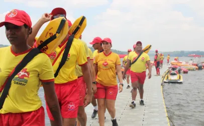 Insc��es abertas: 466 vagas de guarda-vidas com sal�rio de R$ 2,5 mil em SP