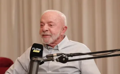 Lula pro�be bancos de enviar cart�es sem pedido e critica juros