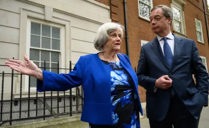 Nigel Farage afirma que policial incompetente matou indiretamente ex-ministra Ann Widdecombe
