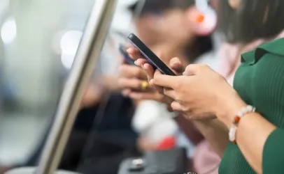 Reino Unido vai multar quem ouvir m�sica sem fone de ouvido no transporte p�blico